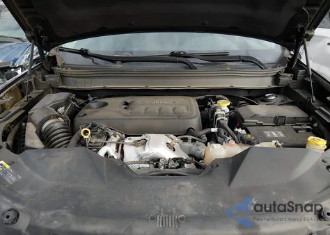 2019 Jeep Cherokee Latitude Plus 4X4 z USA, uszkodzony, nr VIN 1C4PJMLNXKD213947